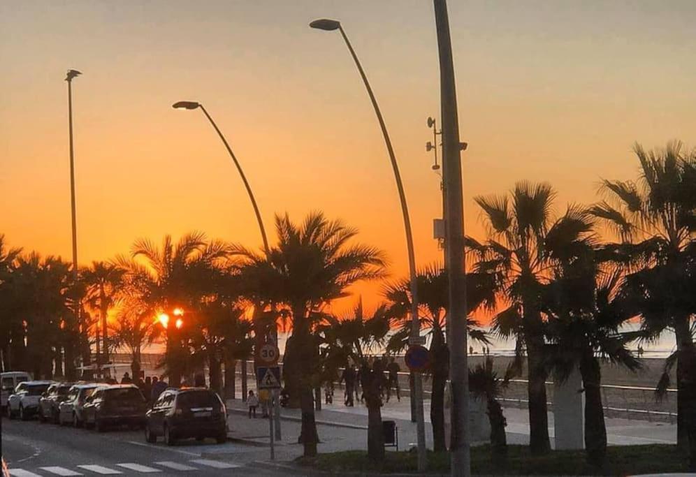 Piso Centrico Y Tranquilo Con Garaje Incluido Lägenhet Sanlúcar de Barrameda Exteriör bild